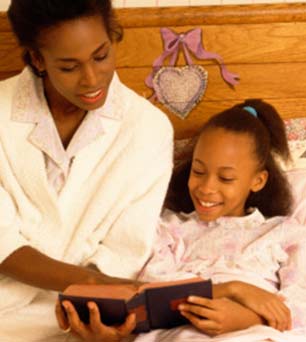 african-american-woman-reading-daughter